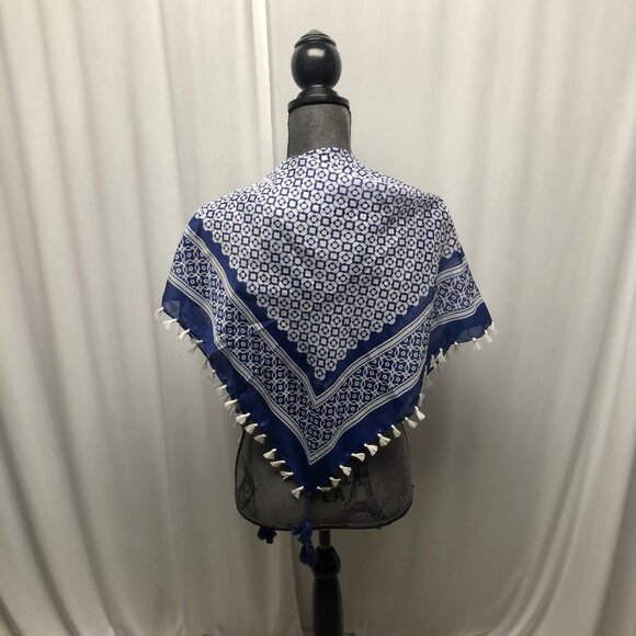 Blue White Geometric Pattern Tassel Scarf Wrap Square 39x41in - Picture 2 of 5